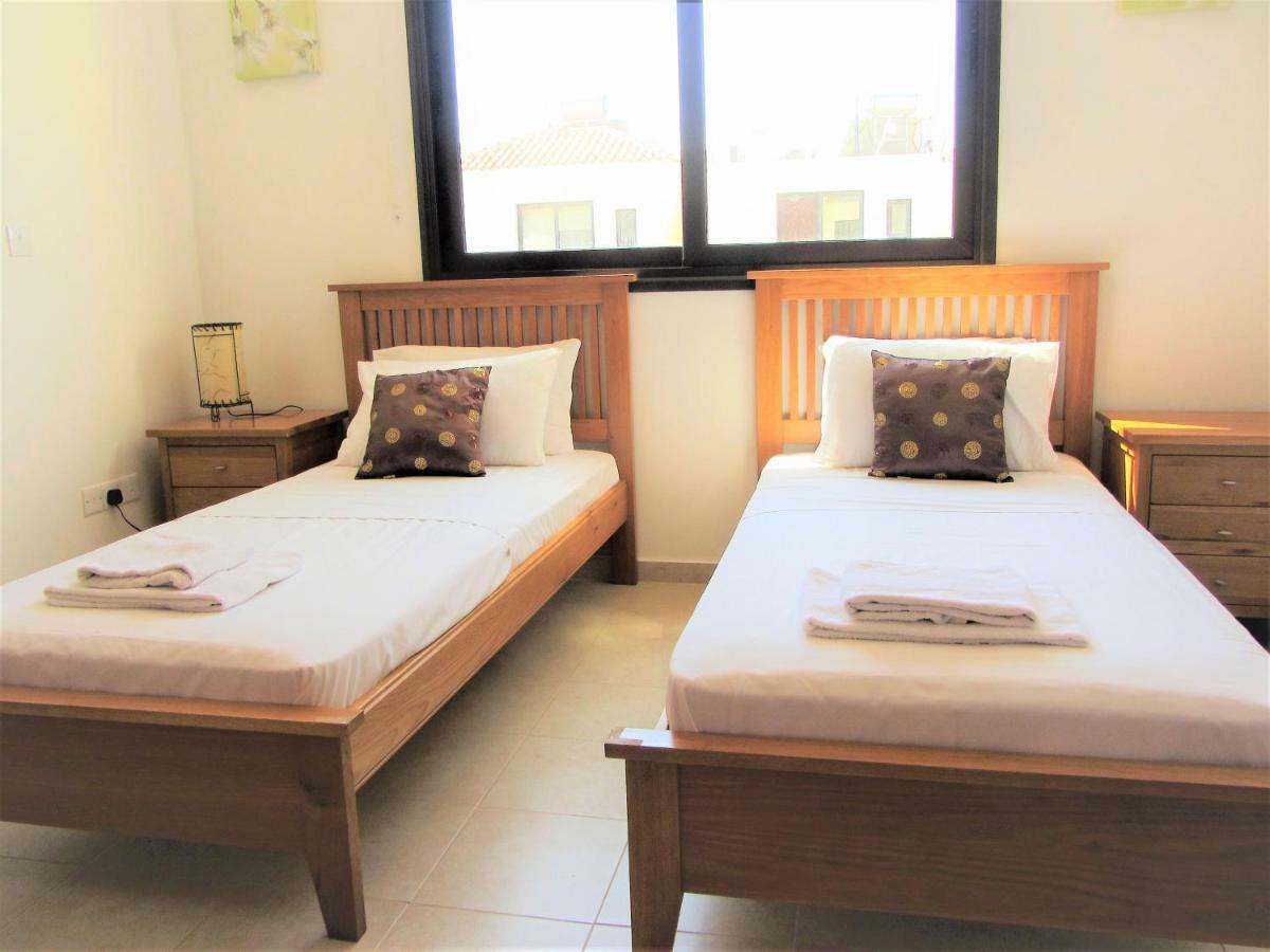 Villa Jade Paralimni Exterior photo